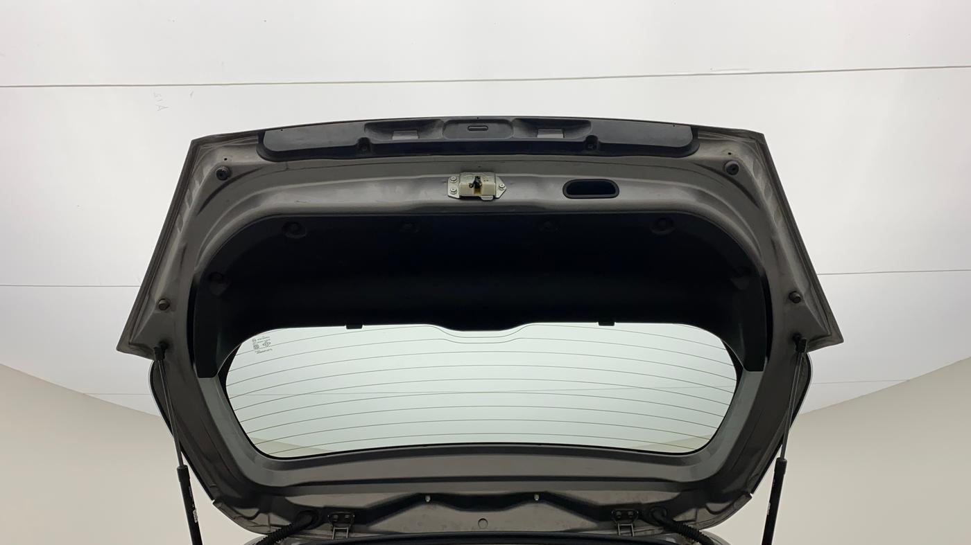 2011 Maruti Swift ZXI D, Petrol, Manual, 47,595 km, Boot Door Open