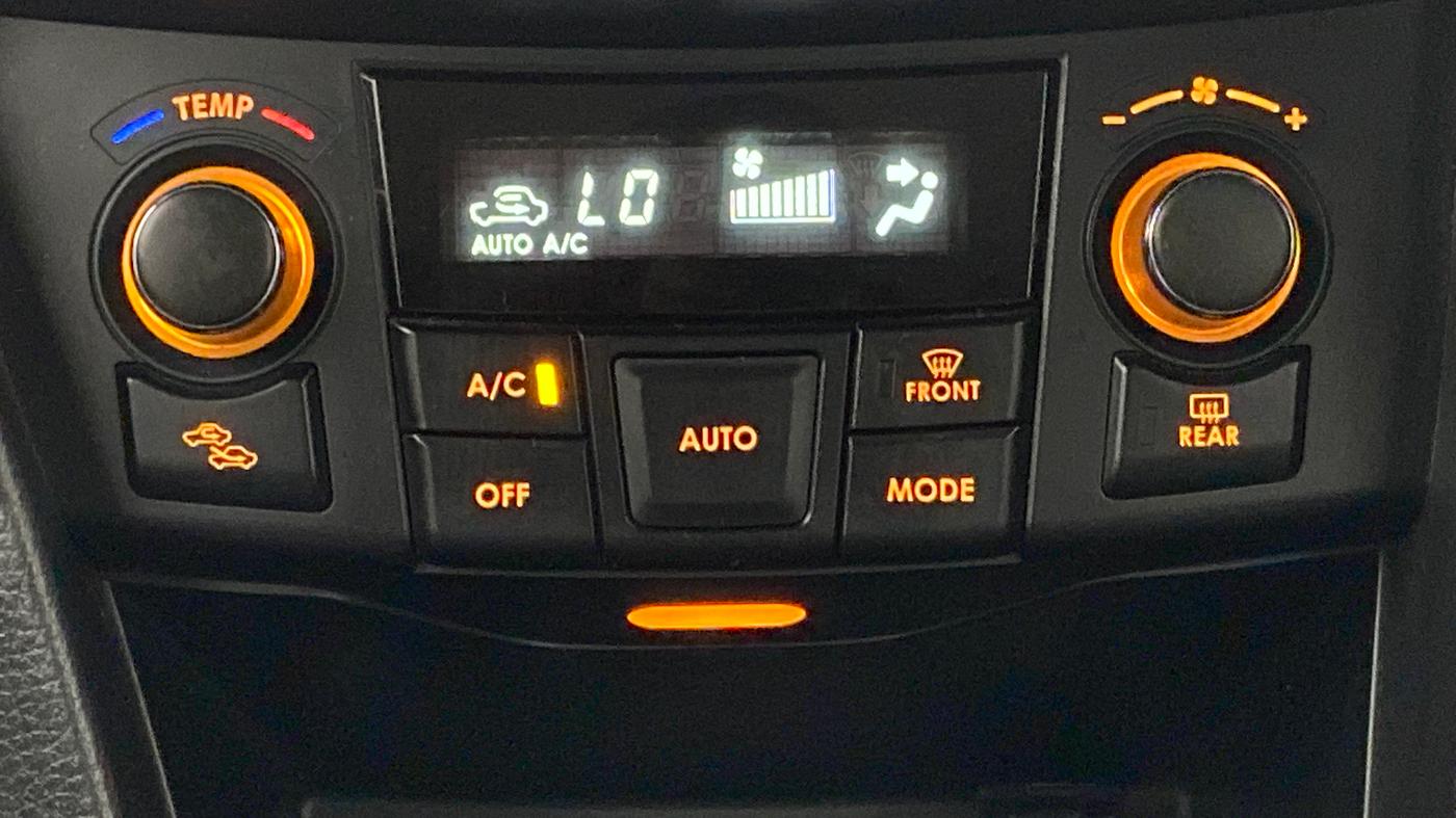 2011 Maruti Swift ZXI D, Petrol, Manual, 47,595 km, Automatic Climate Control