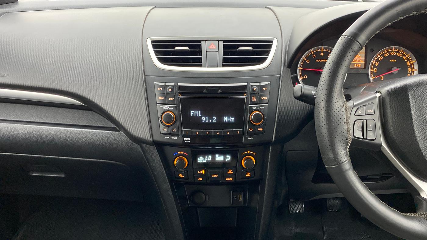 2011 Maruti Swift ZXI D, Petrol, Manual, 47,595 km, Air Conditioner