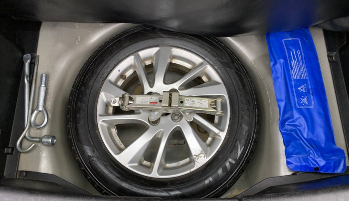 2011 Maruti Swift ZXI D, Petrol, Manual, 47,595 km, Spare Tyre