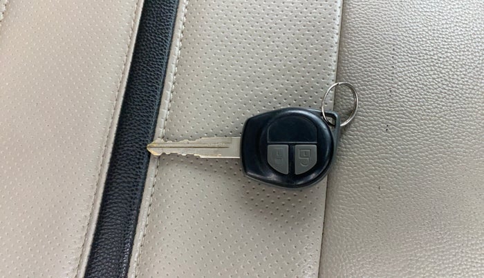 2016 Maruti Wagon R 1.0 VXI AMT, Petrol, Automatic, 23,495 km, Key Close Up