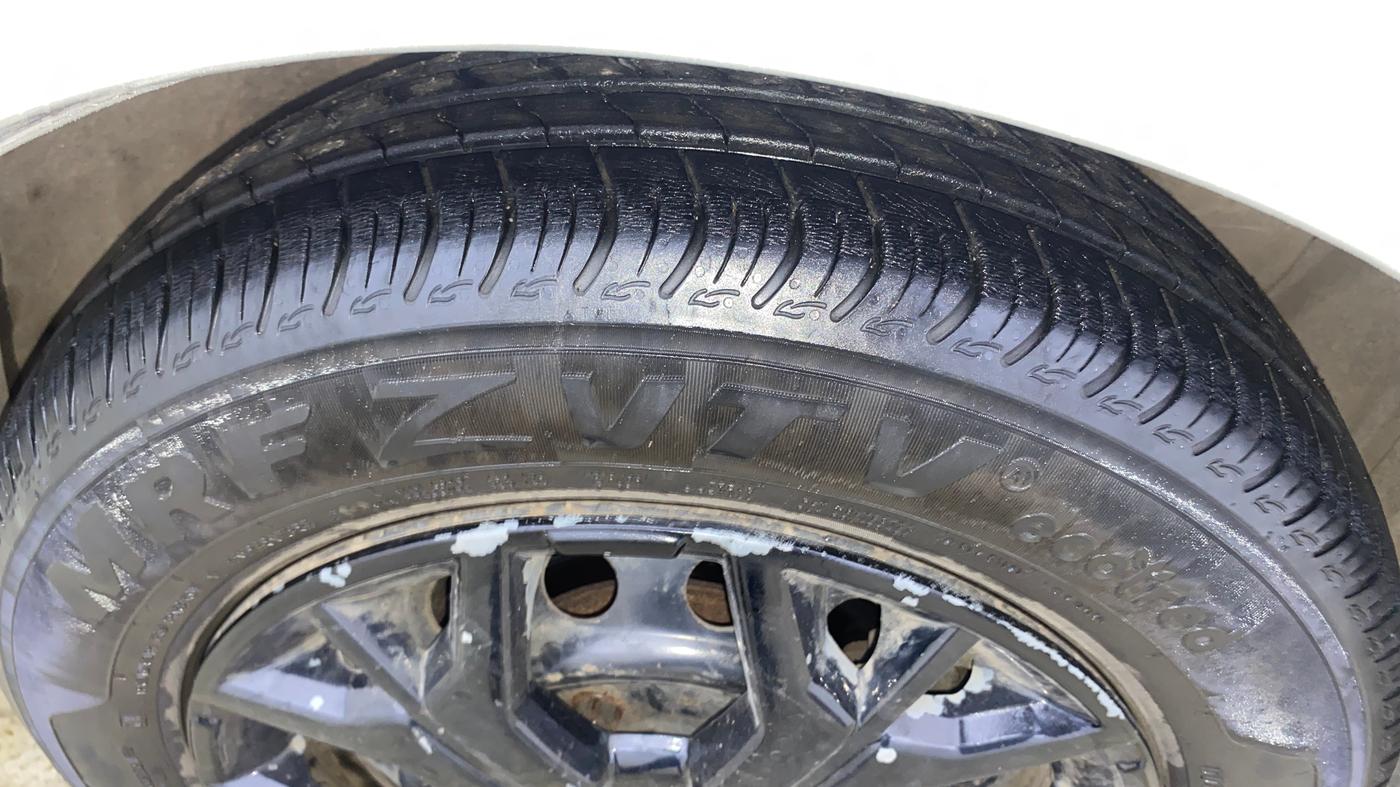 2016 Maruti Celerio VXI CNG, CNG, Manual, 98,118 km, Right Front Tyre Tread