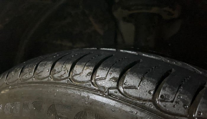 2020 Ford Ecosport TITANIUM + 1.5L PETROL, Petrol, Manual, 61,121 km, Right Front Tyre Tread