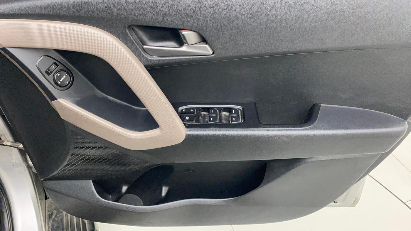 2015 Hyundai Creta S 1.6 PETROL, Petrol, Manual, 62,617 km, Driver Side Door Panels Control