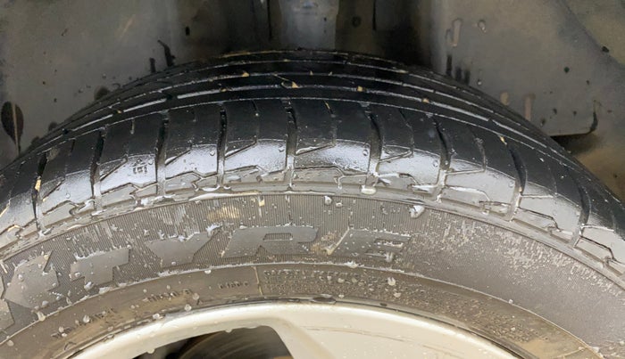 2018 Jeep Compass LIMITED 1.4 PETROL AT, Petrol, Automatic, 68,910 km, Left Rear Tyre Tread