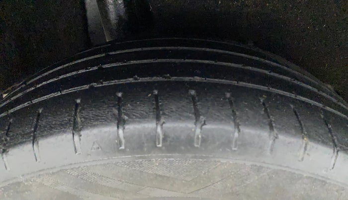 2018 Maruti Baleno ALPHA CVT PETROL 1.2, Petrol, Automatic, 75,910 km, Right Rear Tyre Tread