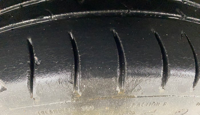 2018 Hyundai Grand i10 MAGNA AT 1.2 KAPPA VTVT, Petrol, Automatic, 66,303 km, Left Front Tyre Tread