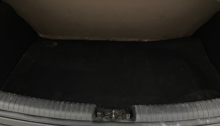 2018 Hyundai Grand i10 MAGNA AT 1.2 KAPPA VTVT, Petrol, Automatic, 66,303 km, Boot Inside