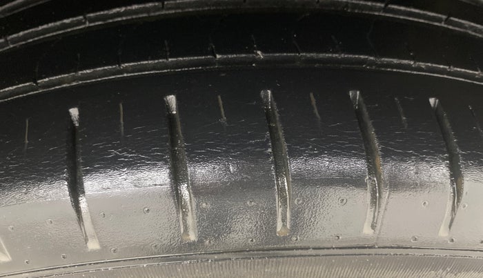 2021 Maruti Baleno ZETA PETROL 1.2, Petrol, Manual, 46,025 km, Left Rear Tyre Tread