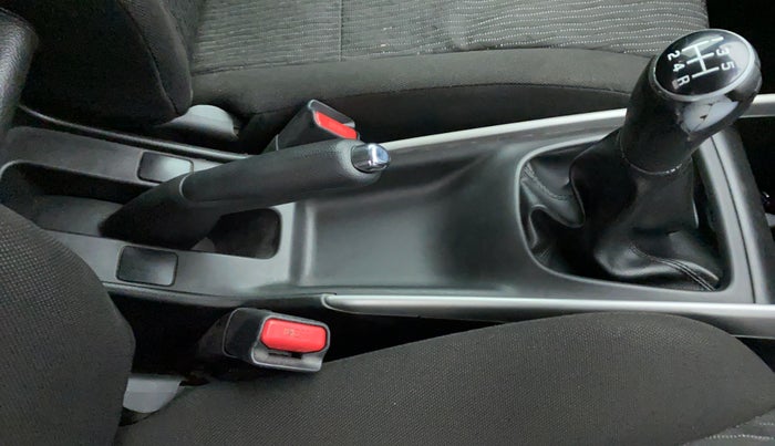 2016 Maruti Baleno ZETA 1.2 K12, Petrol, Manual, 65,827 km, Gear Lever