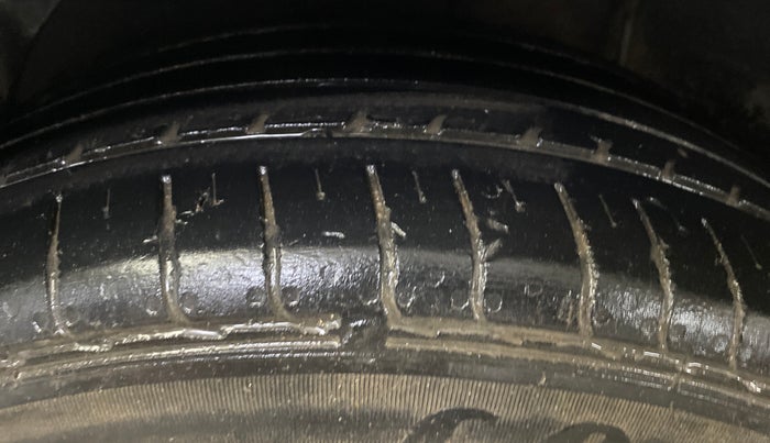 2015 Hyundai Elite i20 SPORTZ 1.2, Petrol, Manual, 89,773 km, Right Rear Tyre Tread