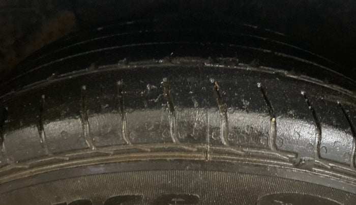 2015 Hyundai Elite i20 SPORTZ 1.2, Petrol, Manual, 89,773 km, Left Front Tyre Tread