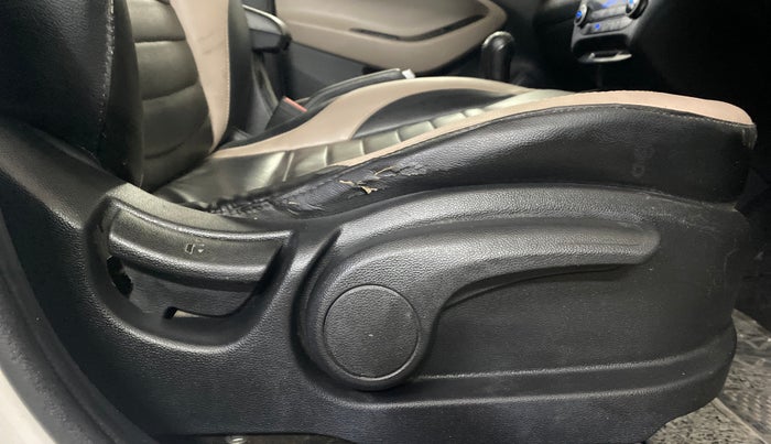 2015 Hyundai Elite i20 SPORTZ 1.2, Petrol, Manual, 89,773 km, Driver Side Adjustment Panel