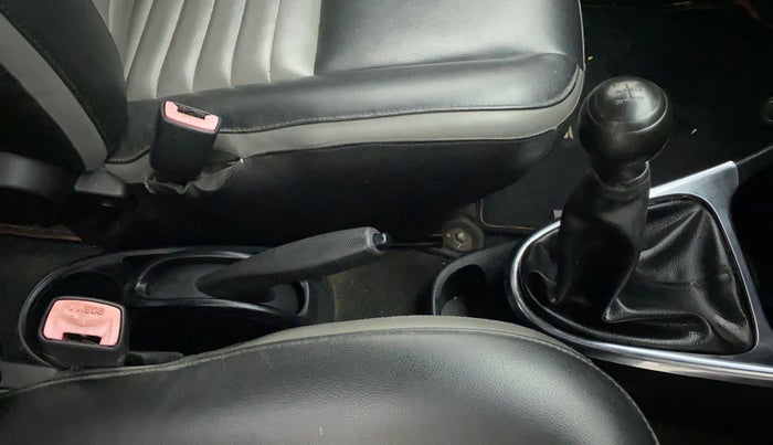 2011 Toyota Etios G, Petrol, Manual, 69,278 km, Gear Lever