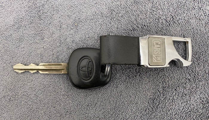 2011 Toyota Etios G, Petrol, Manual, 69,278 km, Key Close Up