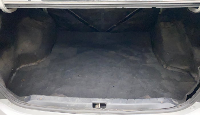 2011 Toyota Etios G, Petrol, Manual, 69,278 km, Boot Inside