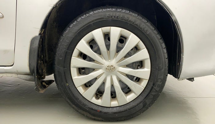 2011 Toyota Etios G, Petrol, Manual, 69,278 km, Right Front Wheel