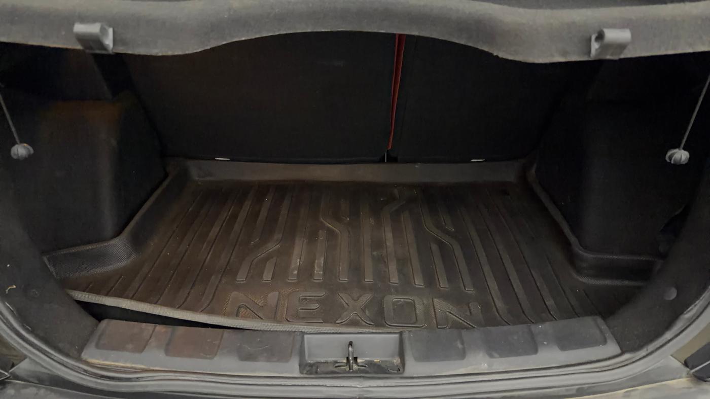 2023 Tata NEXON XZ PLUS LUX SUNROOF RED DARK PETROL, Petrol, Manual, 55,308 km, Boot Inside