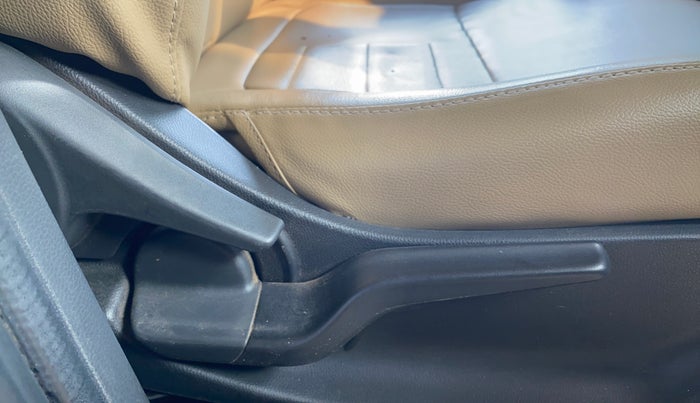 2020 Honda Amaze 1.2L I-VTEC S, Petrol, Manual, 1,01,334 km, Driver Side Adjustment Panel