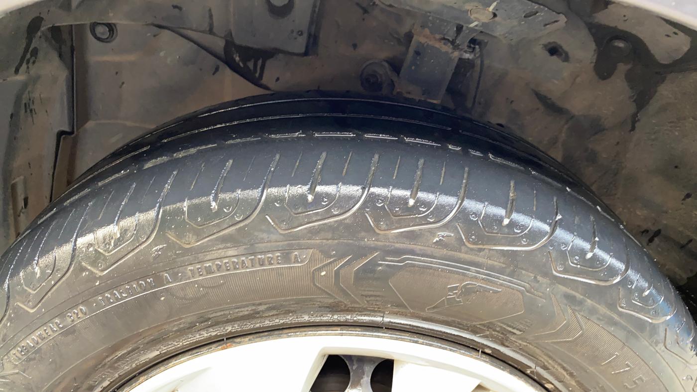 2020 Honda Amaze 1.2L I-VTEC S, Petrol, Manual, 1,01,406 km, Left Front Tyre Tread