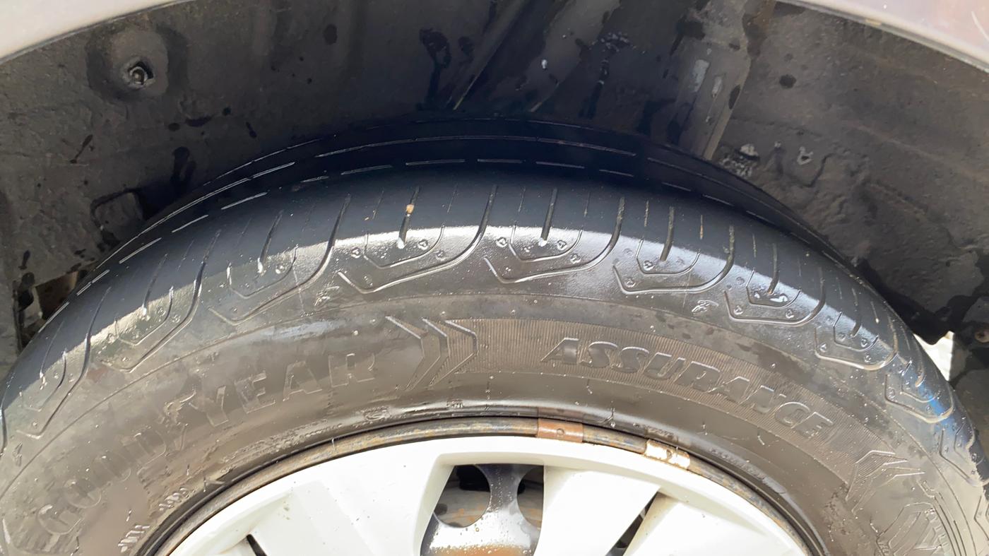2020 Honda Amaze 1.2L I-VTEC S, Petrol, Manual, 1,01,406 km, Left Rear Tyre Tread