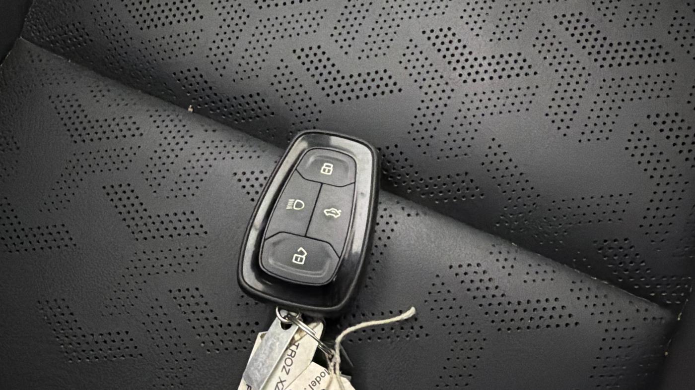 2021 Tata ALTROZ XZ PLUS PETROL DARK EDITION, Petrol, Manual, 42,772 km, Key Close Up