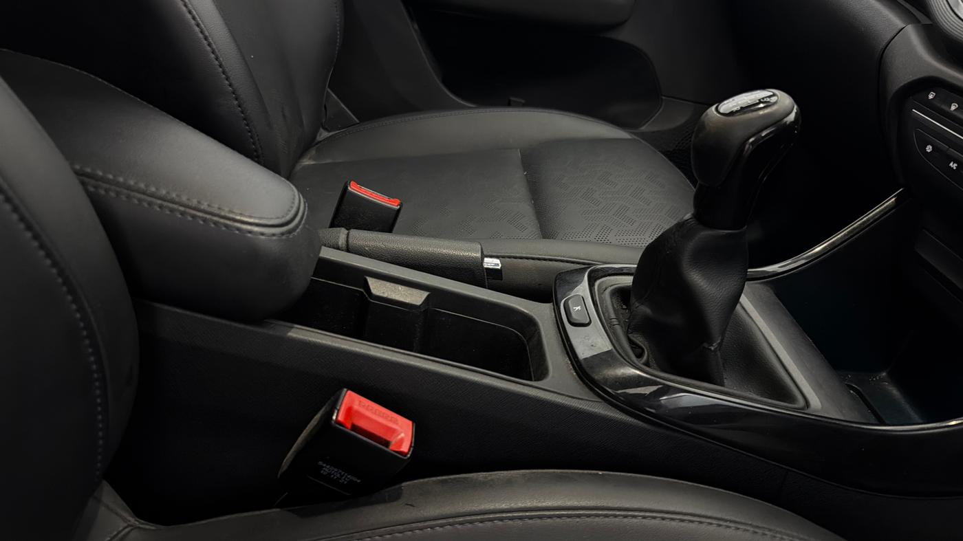 2021 Tata ALTROZ XZ PLUS PETROL DARK EDITION, Petrol, Manual, 42,772 km, Gear Lever