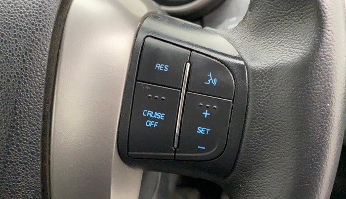2019 Mahindra XUV500 W9 AT, Diesel, Automatic, 30,880 km, Adaptive Cruise Control