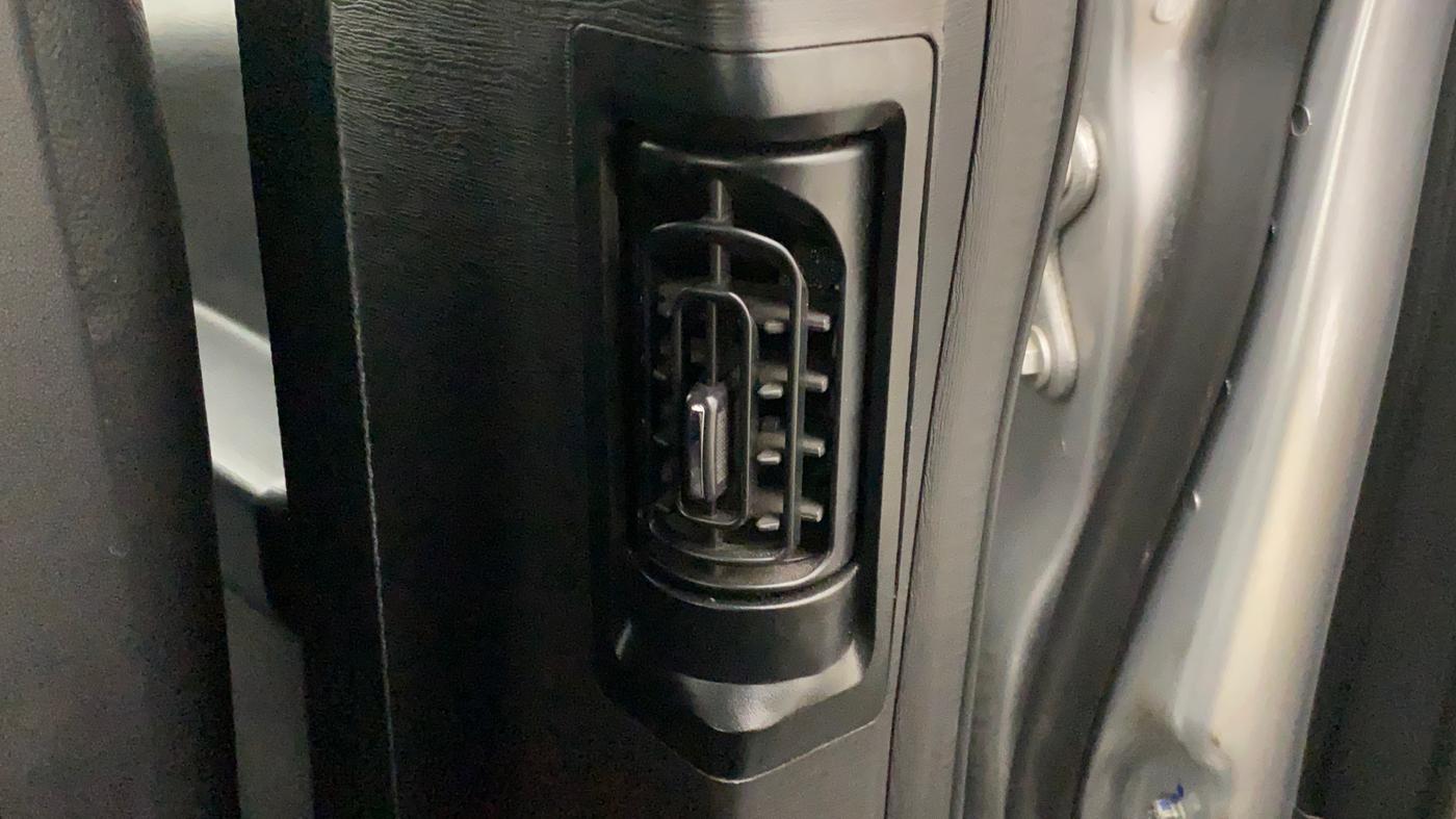 2019 Mahindra XUV500 W9 AT, Diesel, Automatic, 30,880 km, Rear AC Vents