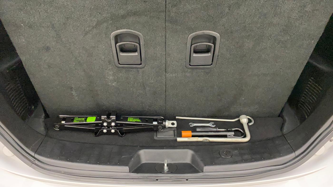 2019 Mahindra XUV500 W9 AT, Diesel, Automatic, 30,880 km, Boot Inside