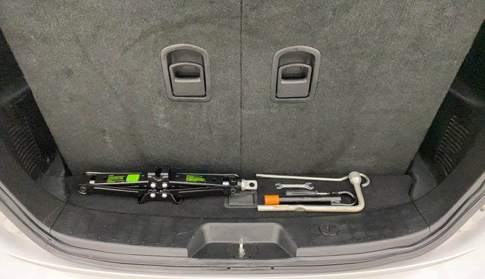 2019 Mahindra XUV500 W9 AT, Diesel, Automatic, 30,880 km, Boot Inside