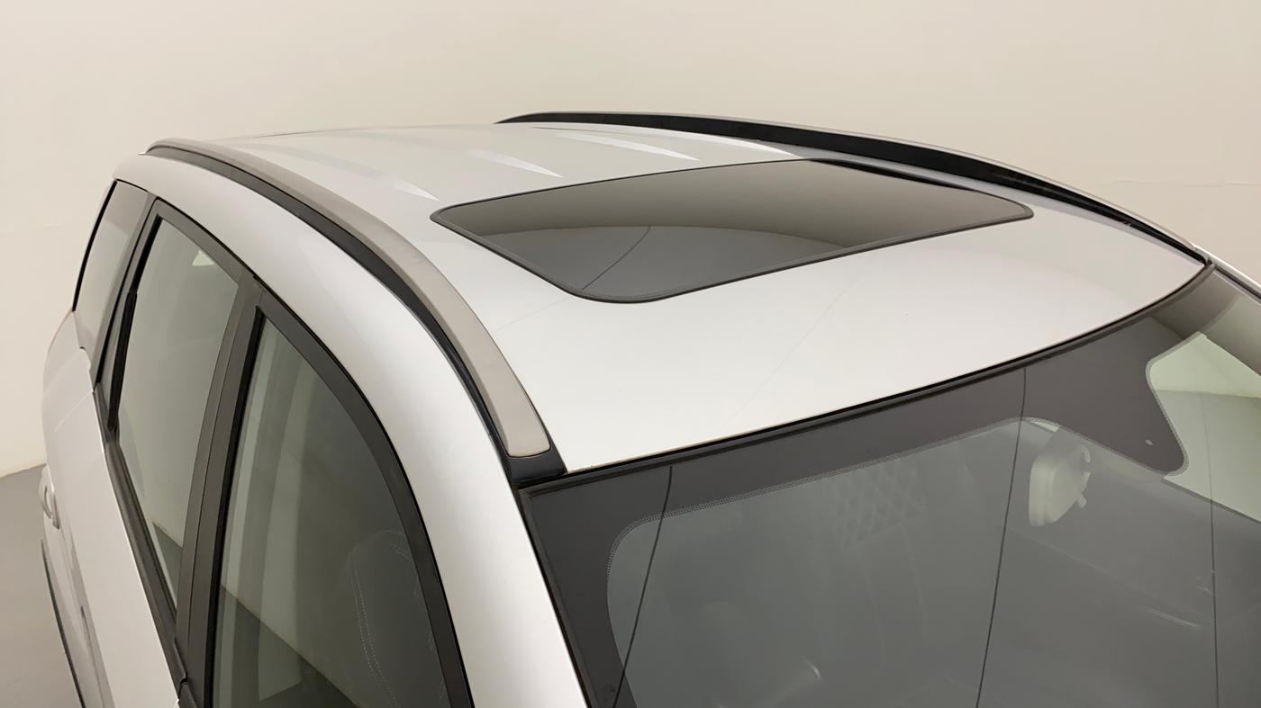 2019 Mahindra XUV500 W9 AT, Diesel, Automatic, 30,880 km, Roof