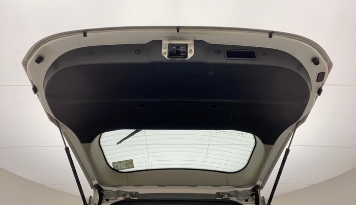 2019 Mahindra XUV500 W9 AT, Diesel, Automatic, 30,880 km, Boot Door Open