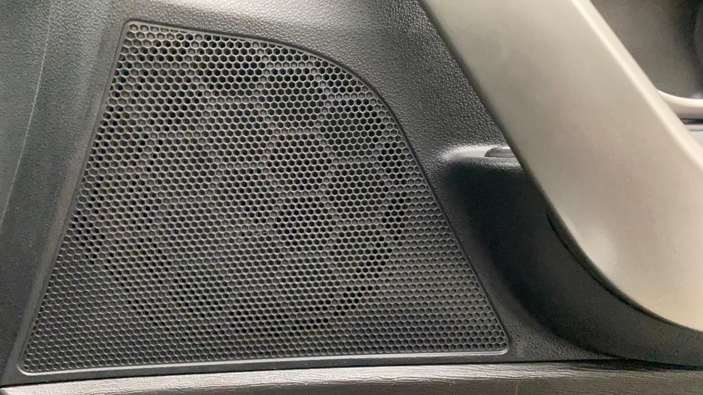 2019 Mahindra XUV500 W9 AT, Diesel, Automatic, 30,880 km, Speaker