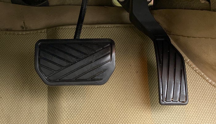 2019 Maruti Ciaz ALPHA  AT 1.5 SHVS PETROL, Petrol, Automatic, 54,951 km, Pedals