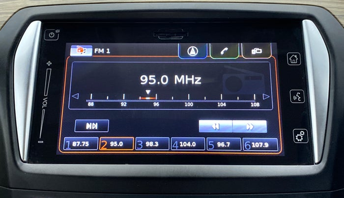 2019 Maruti Ciaz ALPHA  AT 1.5 SHVS PETROL, Petrol, Automatic, 54,951 km, Infotainment System