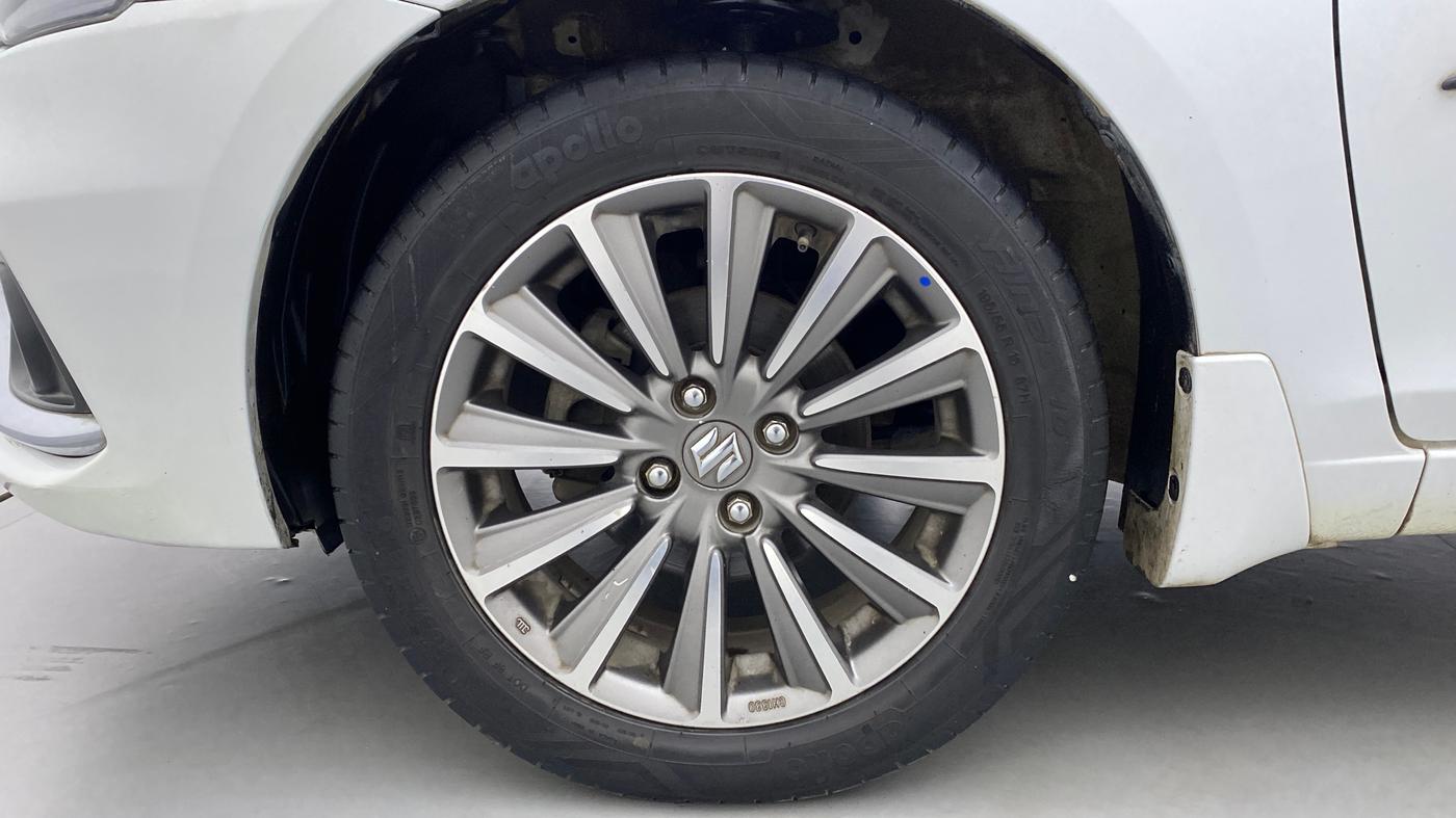 2019 Maruti Ciaz ALPHA  AT 1.5 SHVS PETROL, Petrol, Automatic, 54,951 km, Left Front Wheel