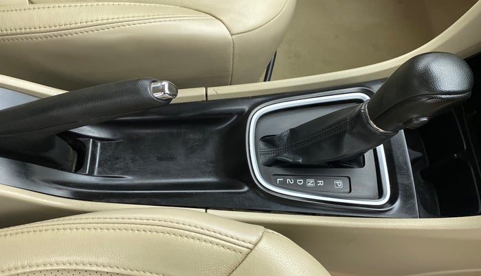 2019 Maruti Ciaz ALPHA  AT 1.5 SHVS PETROL, Petrol, Automatic, 54,951 km, Gear Lever