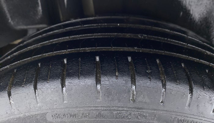 2019 Maruti Ciaz ALPHA  AT 1.5 SHVS PETROL, Petrol, Automatic, 54,951 km, Right Rear Tyre Tread