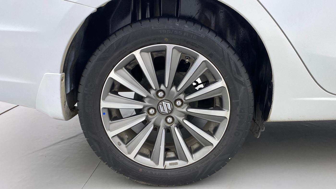 2019 Maruti Ciaz ALPHA  AT 1.5 SHVS PETROL, Petrol, Automatic, 54,951 km, Right Rear Wheel