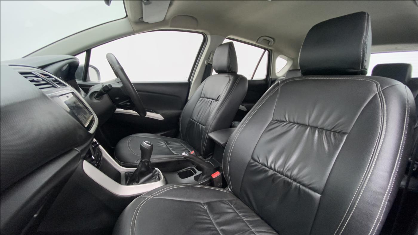 2017 Maruti S Cross ZETA 1.3, Diesel, Manual, 76,472 km, Right Side Front Door Cabin