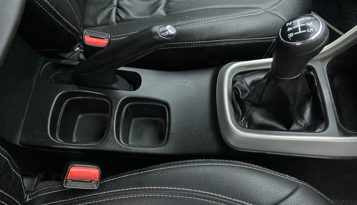 2017 Maruti S Cross ZETA 1.3, Diesel, Manual, 76,472 km, Gear Lever