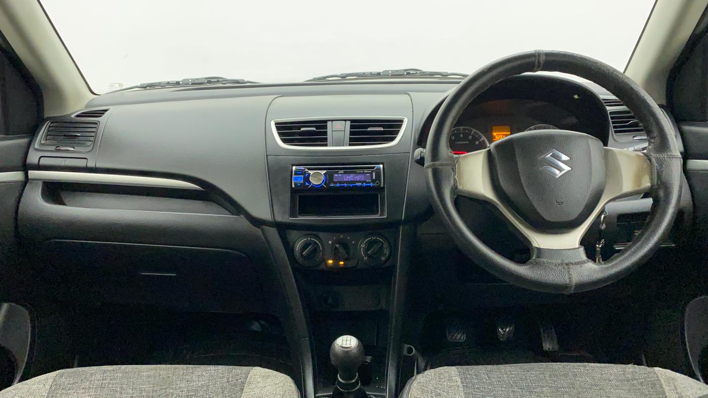 2014 Maruti Swift VXI, Petrol, Manual, 70,509 km, Dashboard