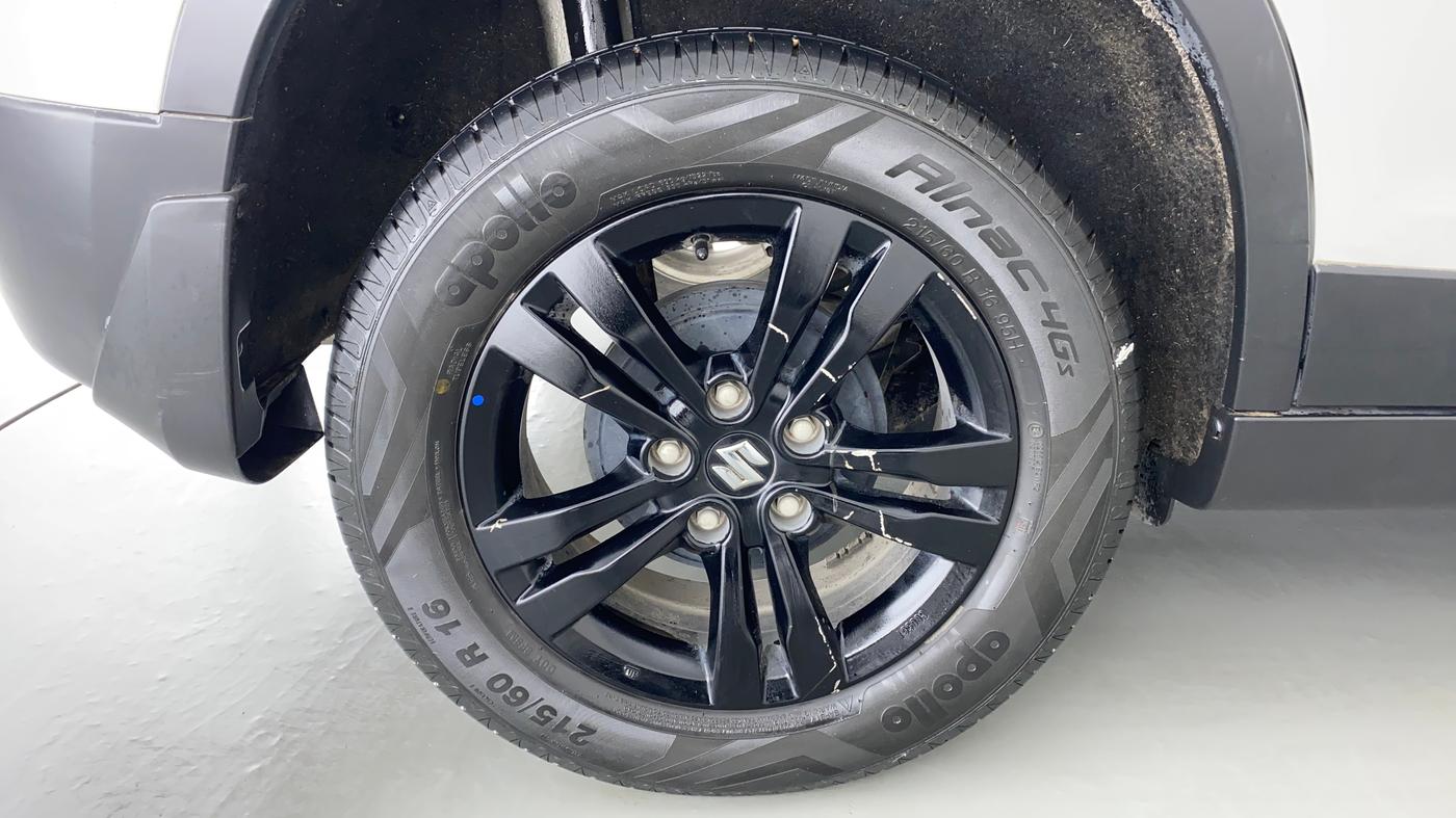 2018 Maruti Vitara Brezza ZDI + AMT, Diesel, Automatic, 34,843 km, Right Rear Wheel