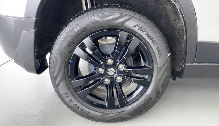 2018 Maruti Vitara Brezza ZDI + AMT, Diesel, Automatic, 34,843 km, Right Rear Wheel