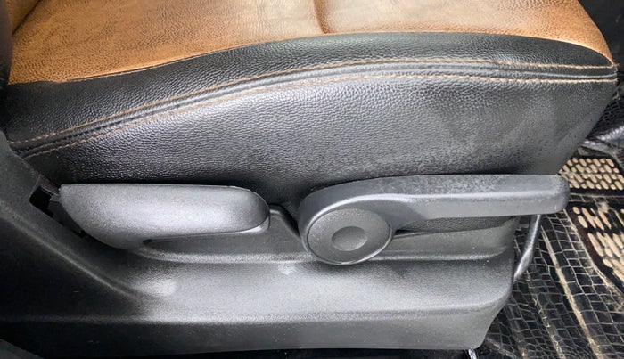 2018 Maruti Vitara Brezza ZDI + AMT, Diesel, Automatic, 34,843 km, Driver Side Adjustment Panel