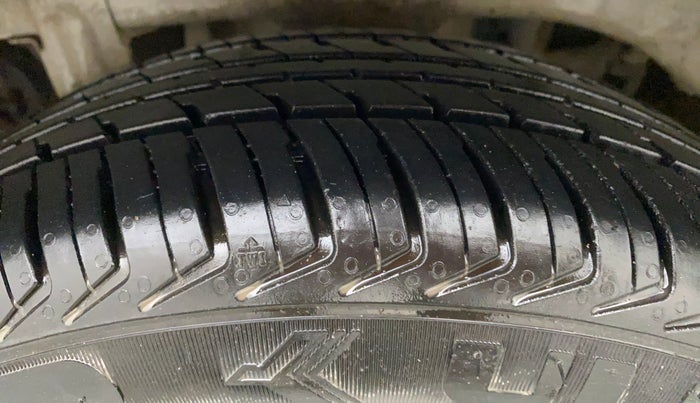 2012 Maruti Alto K10 LXI, CNG, Manual, 36,153 km, Right Rear Tyre Tread