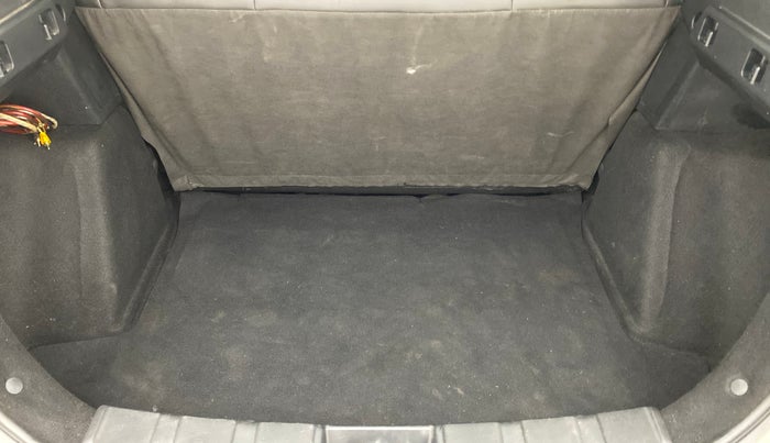 2018 Tata NEXON XM 1.2, Petrol, Manual, 38,203 km, Boot Inside