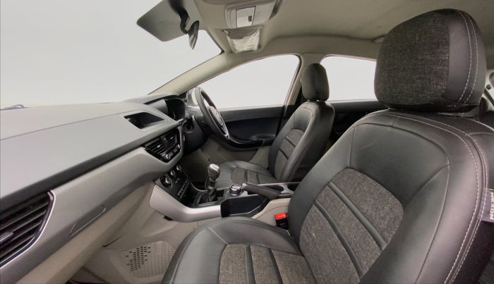 2018 Tata NEXON XM 1.2, Petrol, Manual, 38,203 km, Right Side Front Door Cabin