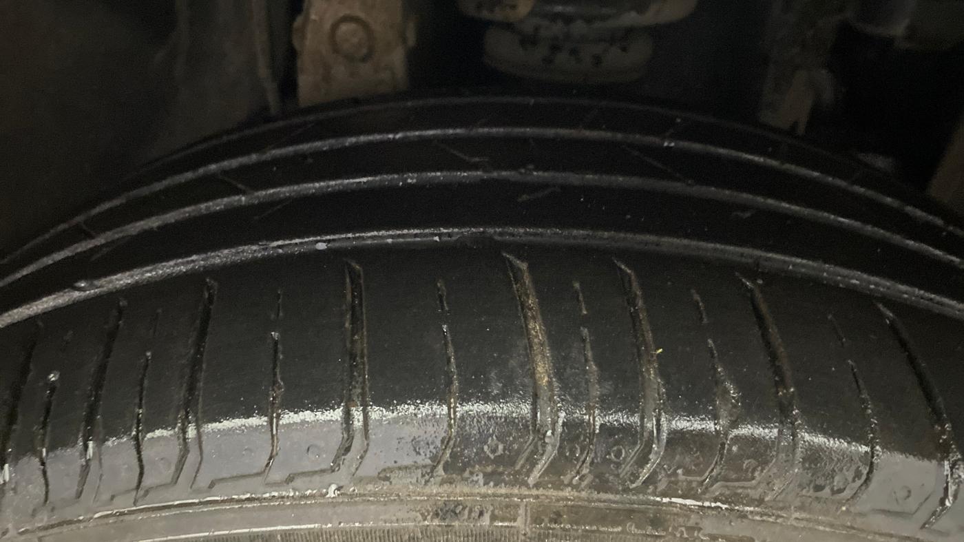 2021 Mahindra MARAZZO M2 7STR, Diesel, Manual, 72,954 km, Right Front Tyre Tread